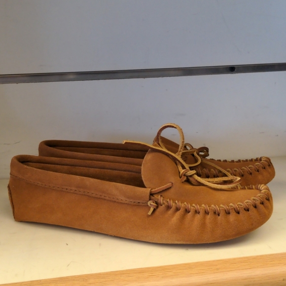 Minnetonka Other - New Men's Minnetonka Leather Laced Softsole 703